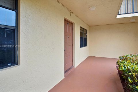 Condo in Coral Springs, Florida, 3 bedrooms  № 1985161 - photo 2