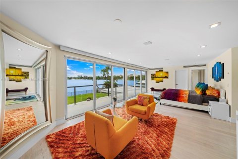 Villa ou maison à vendre à Miami, Floride: 5 chambres, 490.99 m2 № 1818730 - photo 23
