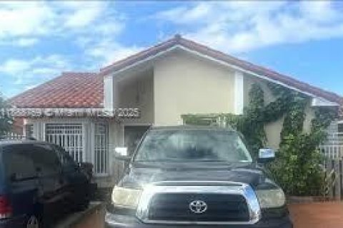 Villa ou maison à vendre à Hialeah, Floride: 3 chambres, 139.91 m2 № 1941013 - photo 1