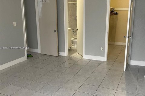 Copropriété à louer à Miami, Floride: 2 chambres, 88.72 m2 № 1949014 - photo 6