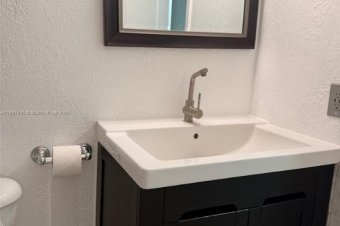 Copropriété à louer à Miami, Floride: 2 chambres, 88.72 m2 № 1949014 - photo 11