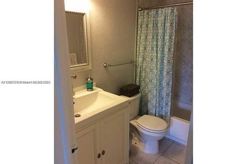 Copropriété à louer à Miami, Floride: 2 chambres, 88.72 m2 № 1949014 - photo 21