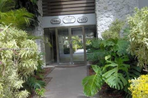 Copropriété à louer à Miami, Floride: 2 chambres, 88.72 m2 № 1949014 - photo 19