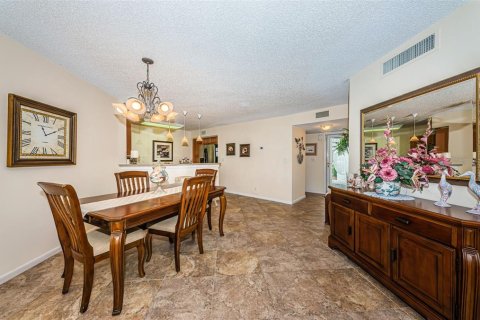 Copropriété à vendre à Saint Petersburg, Floride: 2 chambres, 106.37 m2 № 1657345 - photo 5