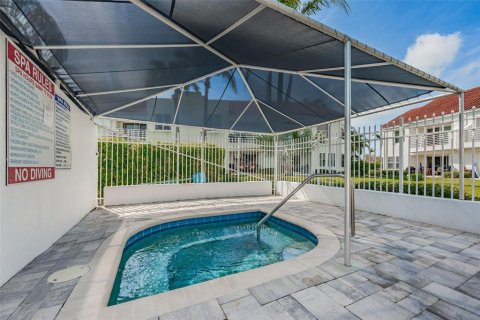 Copropriété à vendre à Saint Petersburg, Floride: 2 chambres, 106.37 m2 № 1657345 - photo 28