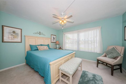 Copropriété à vendre à Saint Petersburg, Floride: 2 chambres, 106.37 m2 № 1657345 - photo 19