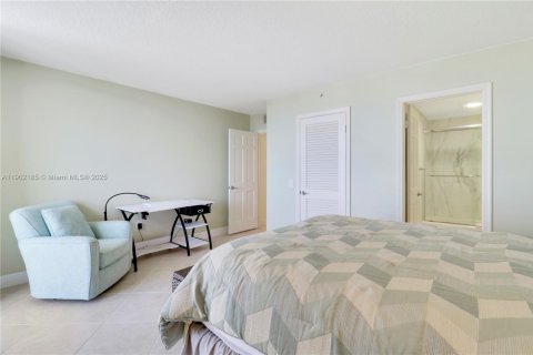 Condo in Tequesta, Florida, 3 bedrooms № 1963171 - photo 28