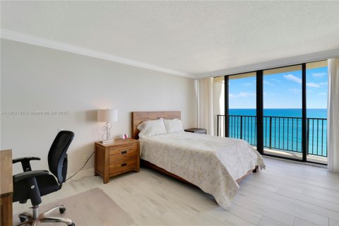 Condo in Tequesta, Florida, 3 bedrooms № 1963171 - photo 14
