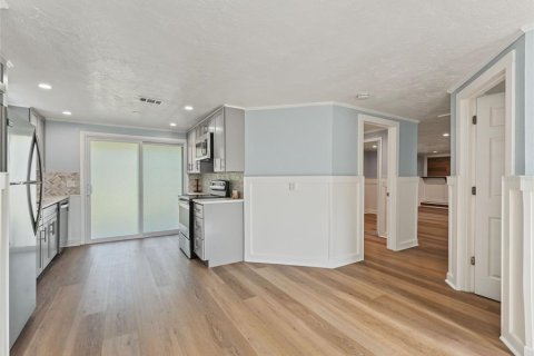 Villa ou maison à vendre à Hudson, Floride: 2 chambres, 153.2 m2 № 2316437 - photo 6