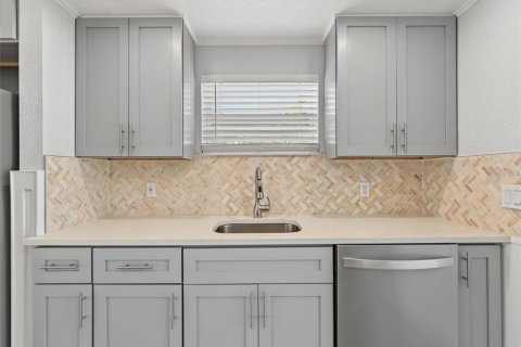 Villa ou maison à vendre à Hudson, Floride: 2 chambres, 153.2 m2 № 2316437 - photo 12