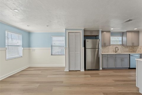 Villa ou maison à vendre à Hudson, Floride: 2 chambres, 153.2 m2 № 2316437 - photo 9