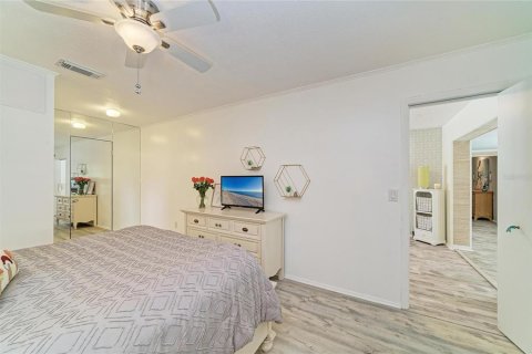 Villa ou maison à vendre à Sarasota, Floride: 2 chambres, 156.35 m2 № 2147737 - photo 30