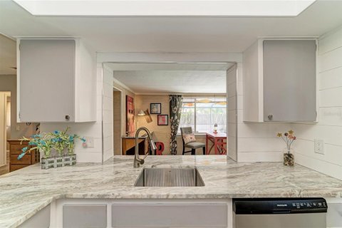 Villa ou maison à vendre à Sarasota, Floride: 2 chambres, 156.35 m2 № 2147737 - photo 24