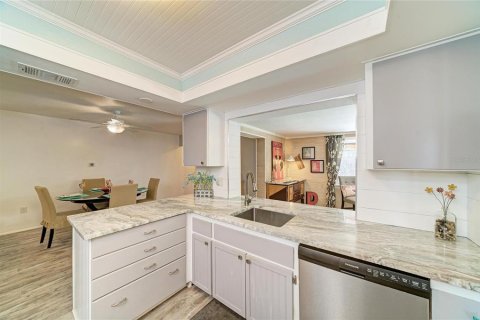 Villa ou maison à vendre à Sarasota, Floride: 2 chambres, 156.35 m2 № 2147737 - photo 23