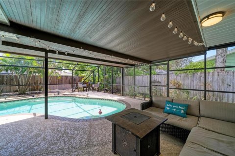 Villa ou maison à vendre à Sarasota, Floride: 2 chambres, 156.35 m2 № 2147737 - photo 6