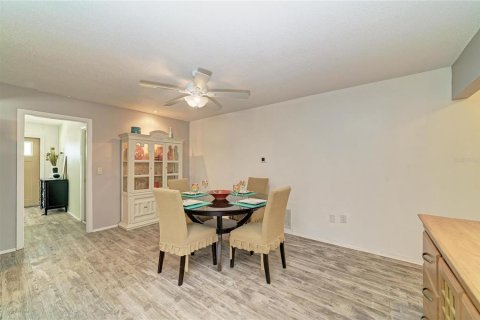 Villa ou maison à vendre à Sarasota, Floride: 2 chambres, 156.35 m2 № 2147737 - photo 15