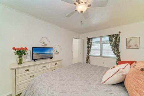 Villa ou maison à vendre à Sarasota, Floride: 2 chambres, 156.35 m2 № 2147737 - photo 29