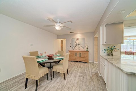 Villa ou maison à vendre à Sarasota, Floride: 2 chambres, 156.35 m2 № 2147737 - photo 18