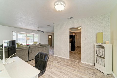 Villa ou maison à vendre à Sarasota, Floride: 2 chambres, 156.35 m2 № 2147737 - photo 14
