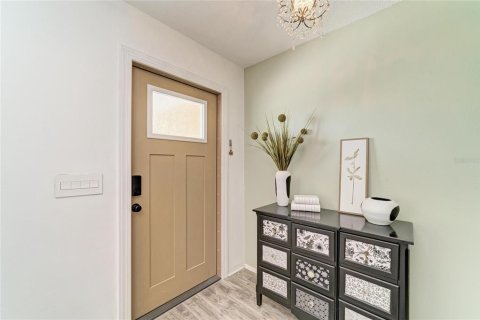 Villa ou maison à vendre à Sarasota, Floride: 2 chambres, 156.35 m2 № 2147737 - photo 8