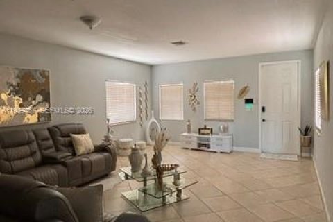 Villa ou maison à vendre à Homestead, Floride: 4 chambres, 231.7 m2 № 2004258 - photo 5