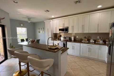 Villa ou maison à vendre à Homestead, Floride: 4 chambres, 231.7 m2 № 2004258 - photo 6