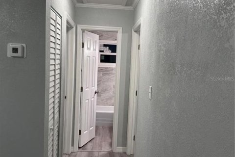 House in North Port, Florida 2 bedrooms, 75.44 sq.m. № 1537176 - photo 12