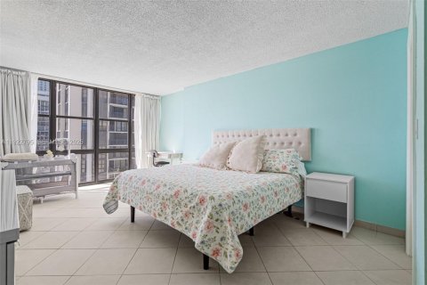 Купить кондоминиум в Майами, Флорида 2 спальни, 136.29м2, № 1976538 - фото 20