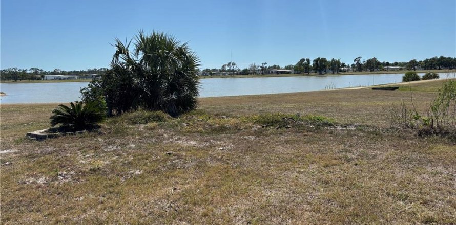 Land in Port Charlotte, Florida № 2162731