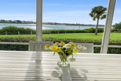 Copropriété à louer à Sarasota, Floride: 2 chambres, 89.09 m2 № 2298793 - photo 2