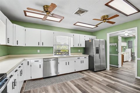 Villa ou maison à vendre à Englewood, Floride: 3 chambres, 232.26 m2 № 2234731 - photo 4
