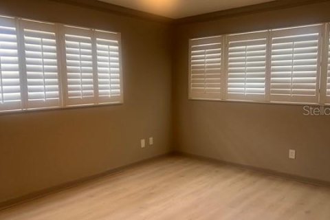 Condo in Saint Petersburg, Florida, 2 bedrooms  № 2103861 - photo 15