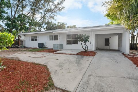 Casa en Wilton Manors, Florida 5 dormitorios, 139.35 m2 № 2193205
