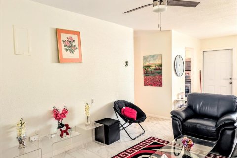 Copropriété à vendre à Bradenton, Floride: 1 chambre, 53.51 m2 № 2148197 - photo 11