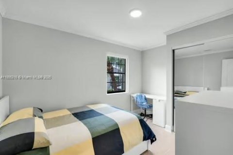 Townhouse in Miami, Florida 3 bedrooms, 119.75 sq.m. № 1883830 - photo 24
