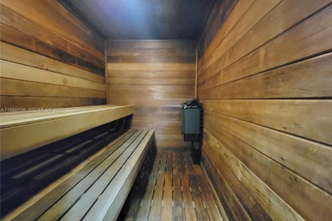 Купить кондоминиум в Халландейл-Бич, Флорида 2 спальни, 115.94м2, № 2062136 - фото 28