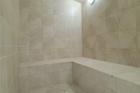 Купить кондоминиум в Халландейл-Бич, Флорида 2 спальни, 115.94м2, № 2062136 - фото 27
