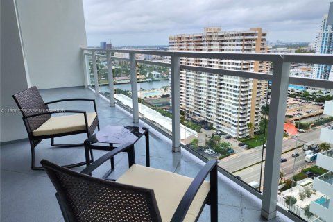 Купить кондоминиум в Халландейл-Бич, Флорида 2 спальни, 115.94м2, № 2062136 - фото 3