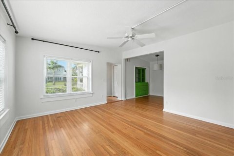 House in Winter Park, Florida 3 bedrooms, 162.58 sq.m. № 1905668 - photo 3