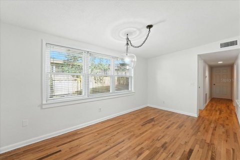 House in Winter Park, Florida 3 bedrooms, 162.58 sq.m. № 1905668 - photo 7