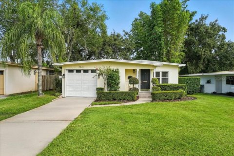 House in Winter Park, Florida 3 bedrooms, 162.58 sq.m. № 1905668 - photo 1