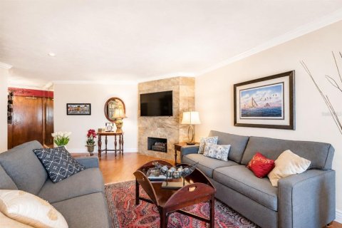 Condo in Clearwater, Florida, 2 bedrooms  № 2338879 - photo 17