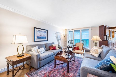 Condo in Clearwater, Florida, 2 bedrooms  № 2338879 - photo 15