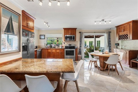 House in Delray Beach, Florida 5 bedrooms, 371.61 sq.m. № 2147263 - photo 22