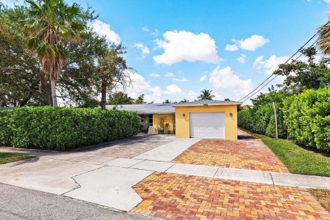 House in Delray Beach, Florida 5 bedrooms, 371.61 sq.m. № 2147263 - photo 16