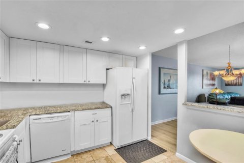 Condo in Clearwater, Florida, 2 bedrooms  № 1721646 - photo 11