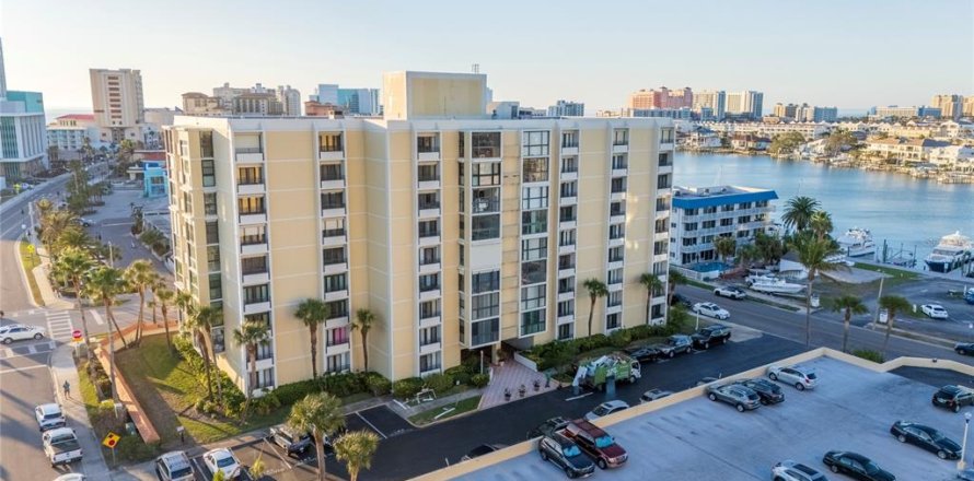 Condo in Clearwater, Florida, 2 bedrooms № 1721646