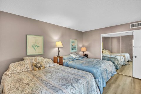 Condo in Clearwater, Florida, 2 bedrooms  № 1721646 - photo 21