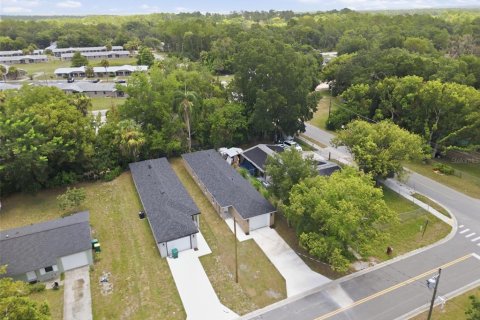 Casa en venta en Eustis, Florida, 3 dormitorios, 122.35 m2 № 2202202 - foto 24