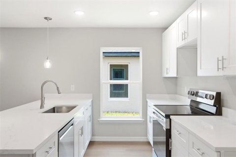 Casa en venta en Eustis, Florida, 3 dormitorios, 122.35 m2 № 2202202 - foto 5